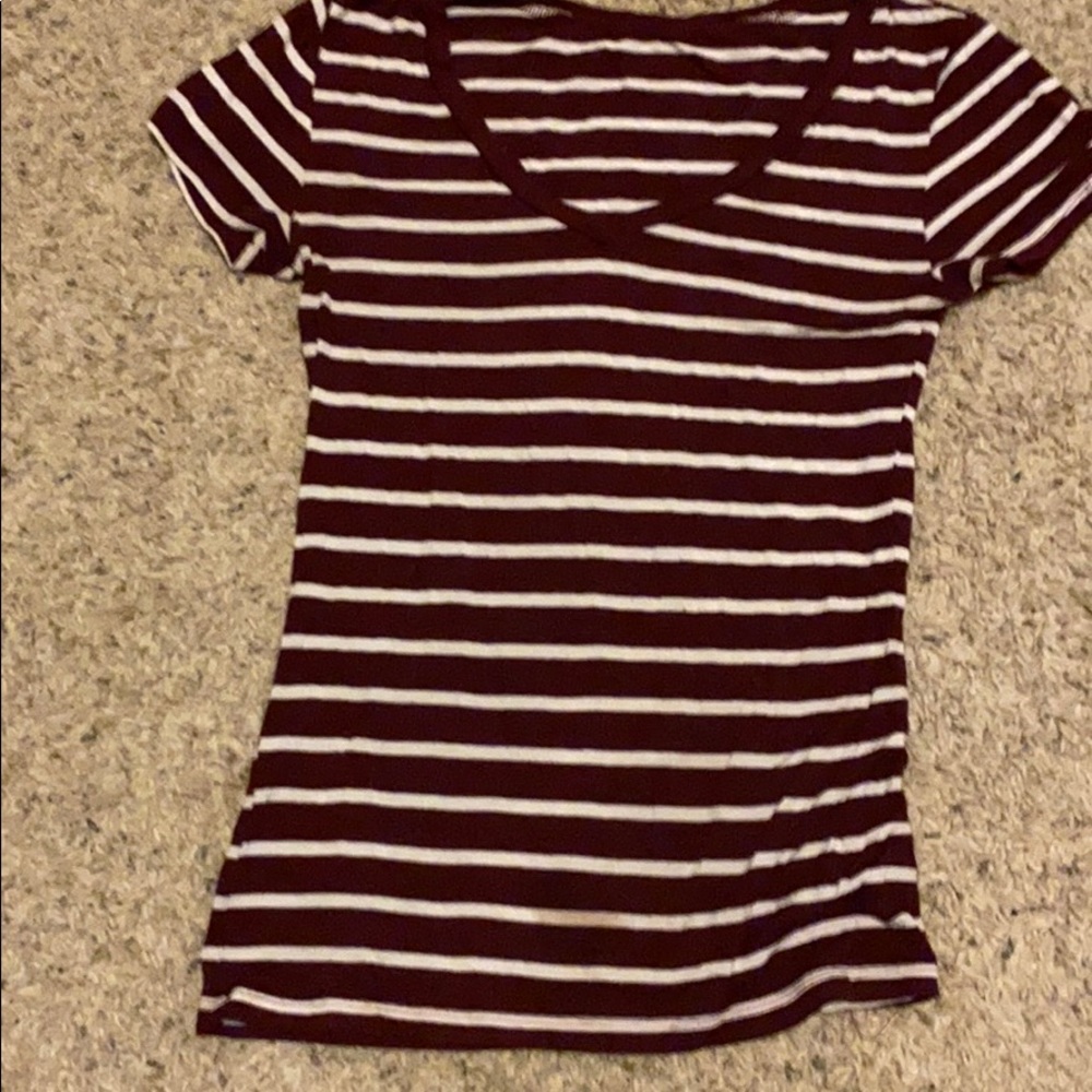 Red and white stopped shirt